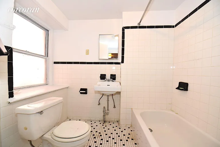 New York City Real Estate | View 186 Franklin Street, C1 | room 5 | View 6