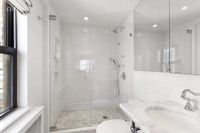 New York City Real Estate | View 411 East 57th Street, PHA | Windowed marble bath | View 6