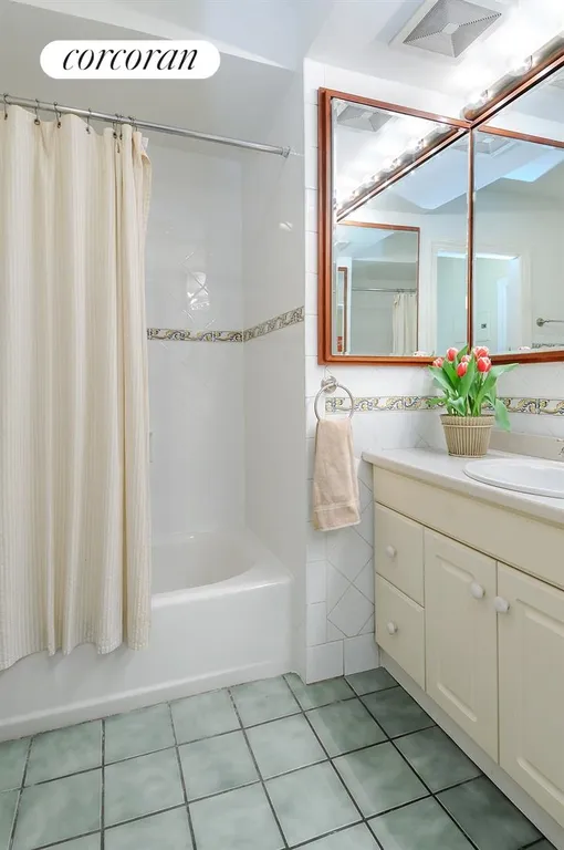 New York City Real Estate | View 211 East 18th Street, 2NO | Bathroom | View 10
