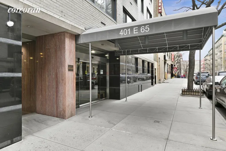 New York City Real Estate | View 401 East 65th Street, 14H | Full service on E. 65th! | View 10