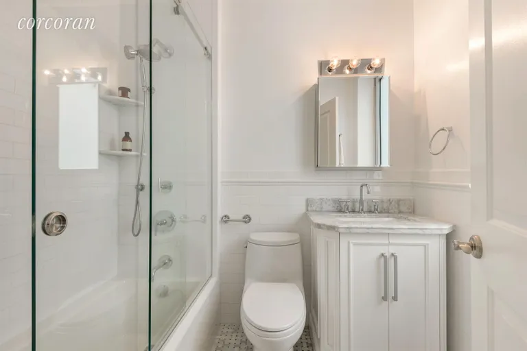 New York City Real Estate | View 1200 Fifth Avenue, 12C | Bathroom | View 4