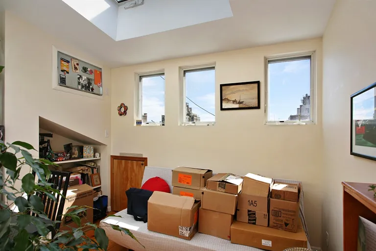 New York City Real Estate | View 67 Willow Street, 5 | 2nd Bedroom | View 8