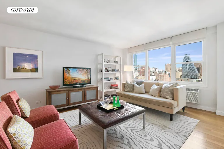 New York City Real Estate | View 77 Seventh Avenue, 19P | 2 Beds, 2 Baths | View 1