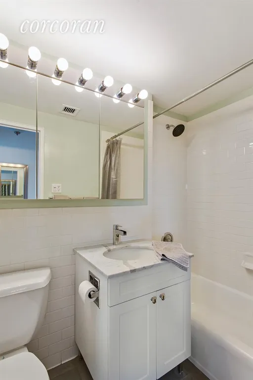 New York City Real Estate | View 7 East 14th Street, 21C | Bathroom | View 4