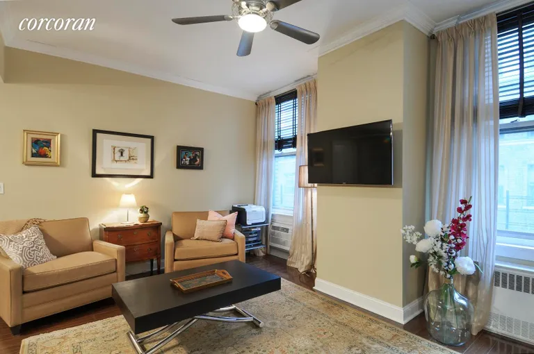 New York City Real Estate | View 159 Madison Avenue, 10F | Livingroom | View 2