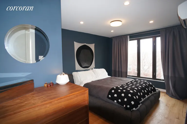 New York City Real Estate | View 292 Manhattan Avenue, 5 | 4 Beds, 2 Baths | View 1