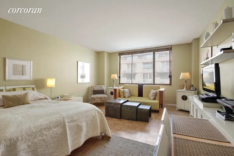 New York City Real Estate | View 350 West 50th Street, 12A | room 6 | View 7