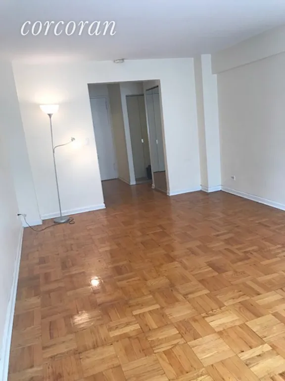 New York City Real Estate | View 333 East 75th Street, 9D | room 3 | View 4