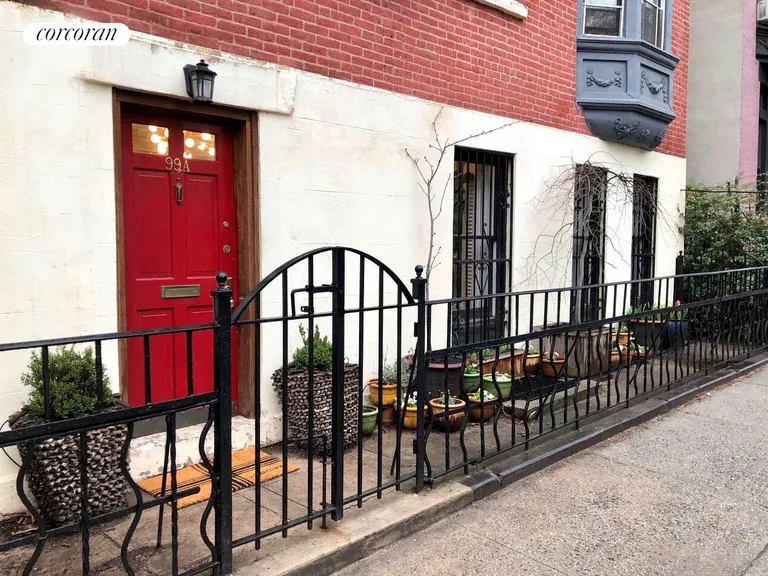 New York City Real Estate | View 99 State Street, 1E | Welcoming entrance to an absolutely charming home | View 9