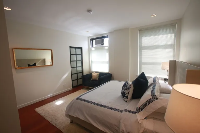 New York City Real Estate | View 529 West 42nd Street, 5R | room 5 | View 6