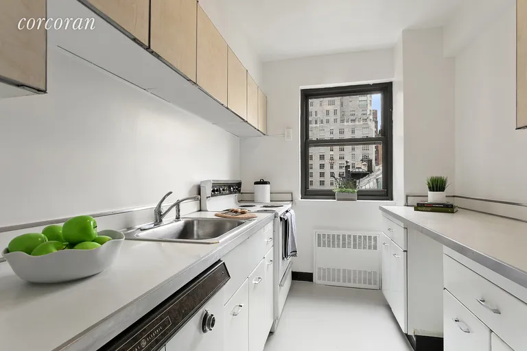 New York City Real Estate | View 120 East 81st Street, 7a | room 7 | View 8
