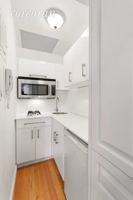 New York City Real Estate | View 163 West 79th Street, 4F | Renovated modern kitchen | View 3