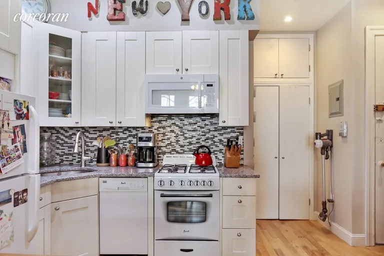 New York City Real Estate | View 308 West 89th Street, 3A | room 2 | View 3