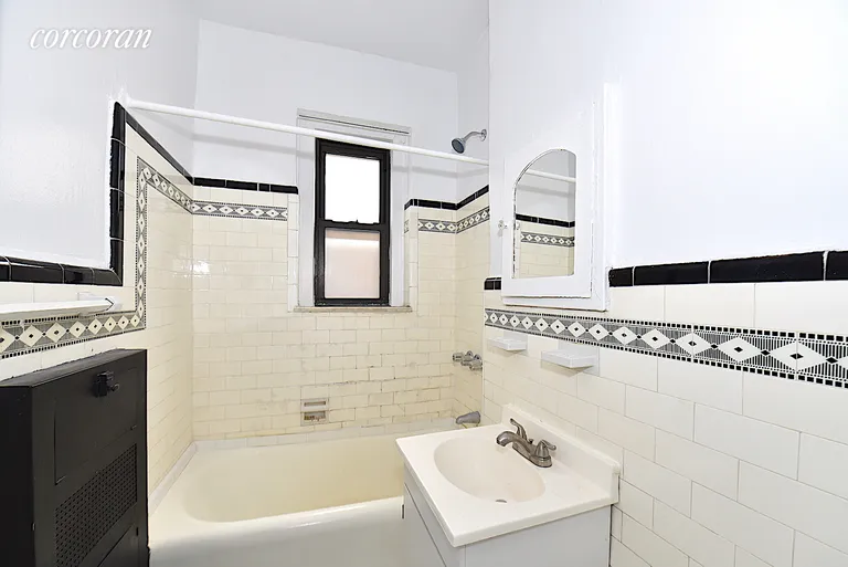 New York City Real Estate | View 25-41 30th Road, 2B | room 6 | View 7