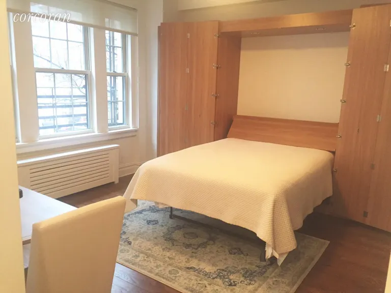 New York City Real Estate | View 25 Fifth Avenue, 2A | room 1 | View 2