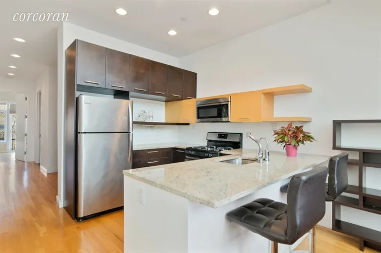 New York City Real Estate | View 321 Greene Avenue, 4B | room 2 | View 3