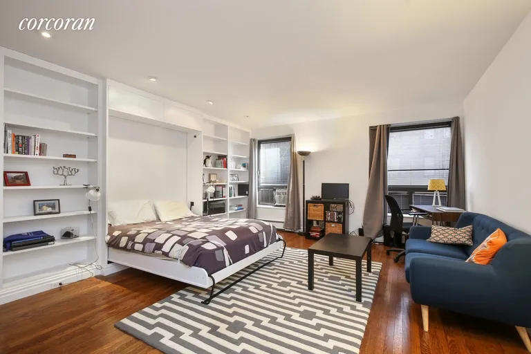 New York City Real Estate | View 250 West 88th Street, 402 | 1 Bath | View 1