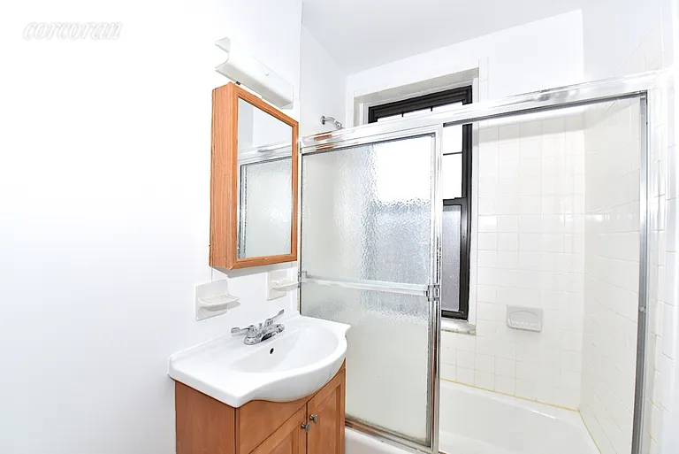 New York City Real Estate | View 25-41 30th Road, 4F | room 6 | View 7