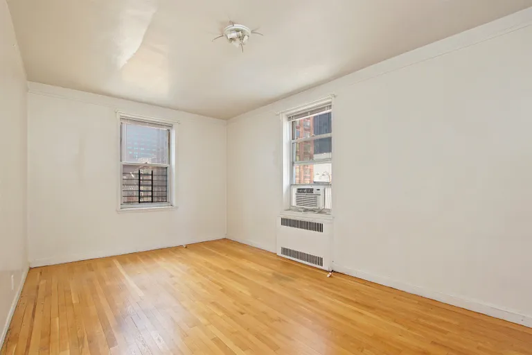 New York City Real Estate | View 305 West 52Nd Street, 5E | Bedroom | View 4