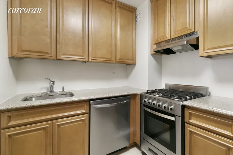 New York City Real Estate | View 165 West 66th Street, 15F | room 1 | View 2