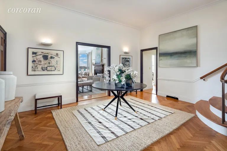 New York City Real Estate | View 10 Gracie Square, 7A | room 6 | View 7