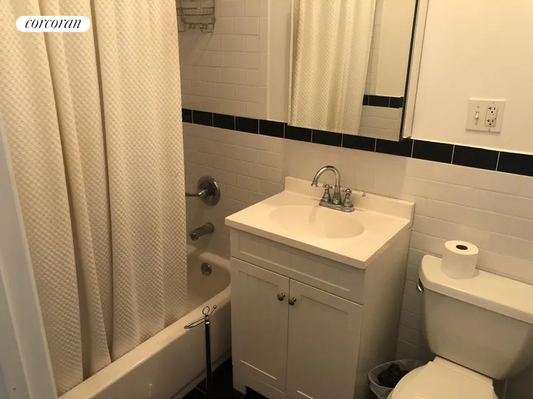 New York City Real Estate | View 180 Classon Avenue, 2A | room 2 | View 3