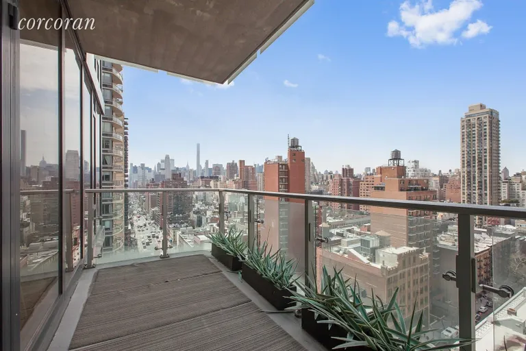 New York City Real Estate | View 305 East 85th Street, 18A | room 7 | View 8