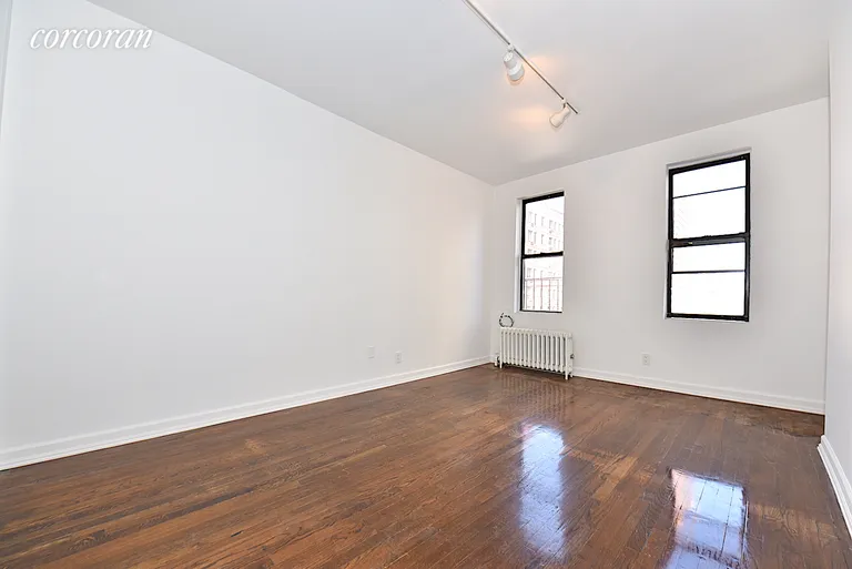 New York City Real Estate | View 301 East 95th Street, B4 | room 4 | View 5