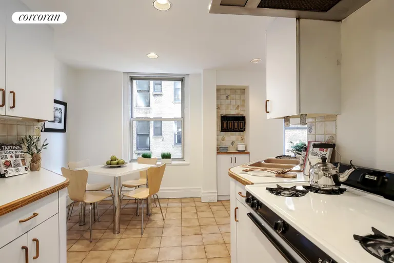 New York City Real Estate | View 470 West End Avenue, 6A | Eat-in chef's kitchen with two windows | View 5