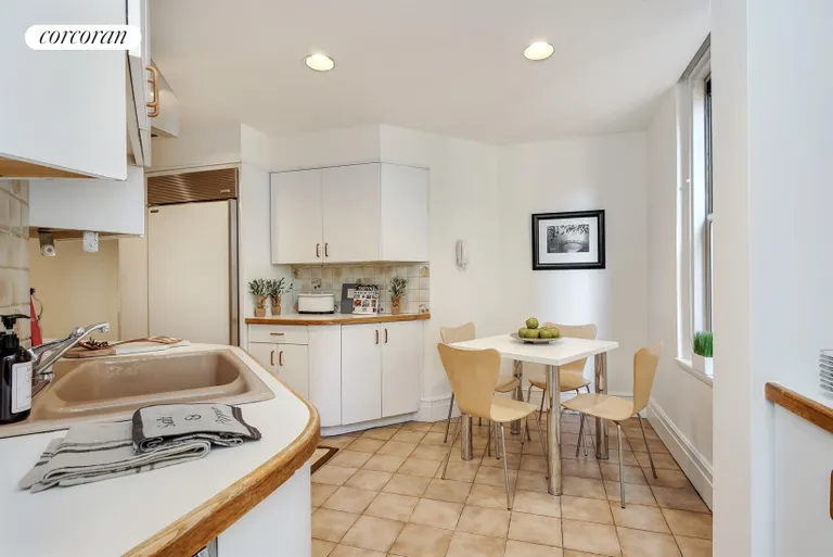 New York City Real Estate | View 470 West End Avenue, 6A | Abundant counter and cabinet space & washer/dryer | View 6