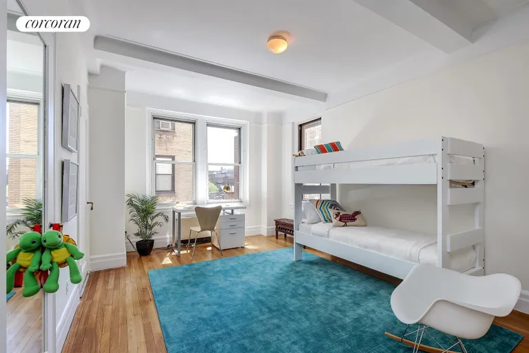 New York City Real Estate | View 470 West End Avenue, 6A | Corner 2nd bedroom with en-suite bath | View 8