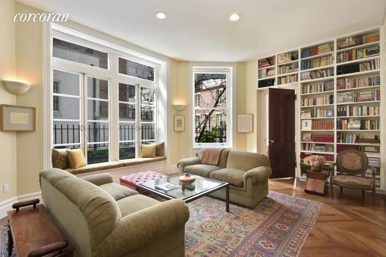 New York City Real Estate | View 17 East 80th Street, 6 | 1 Bed, 1 Bath | View 1