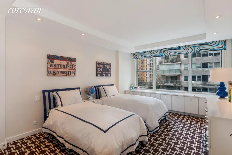 New York City Real Estate | View 169 East 69th Street, 4D | room 4 | View 5