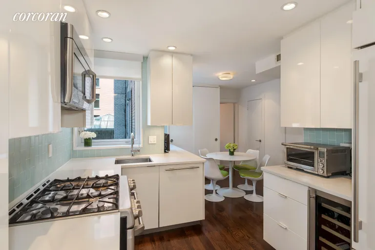 New York City Real Estate | View 169 East 69th Street, 4D | room 5 | View 6