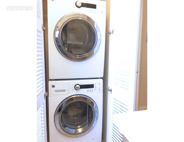 New York City Real Estate | View 490A 7th Avenue | Washer/Dryer in unit 2 & 3 | View 19