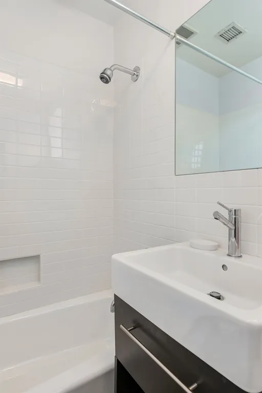 New York City Real Estate | View 970 Kent Avenue, P02 | Guest Bathroom | View 9