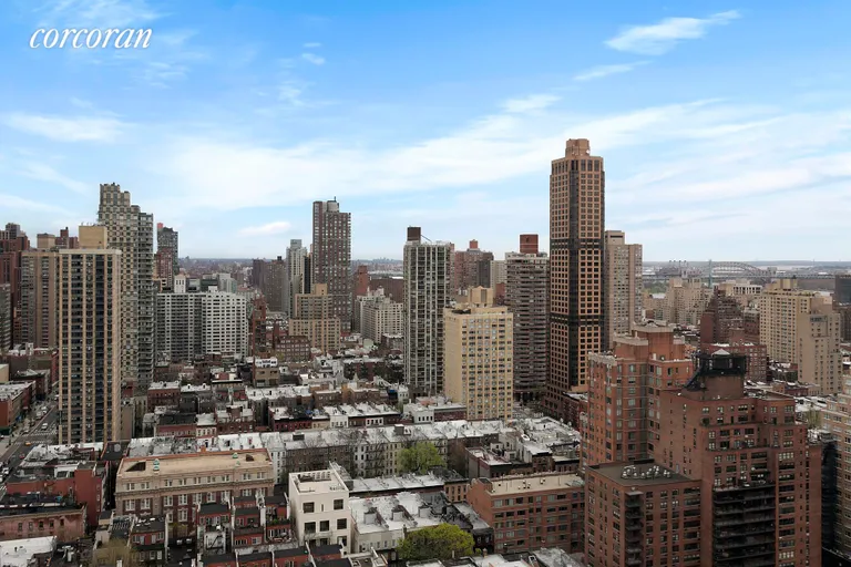 New York City Real Estate | View 301 East 79th Street, 34G | Spectacular Open City Views | View 4