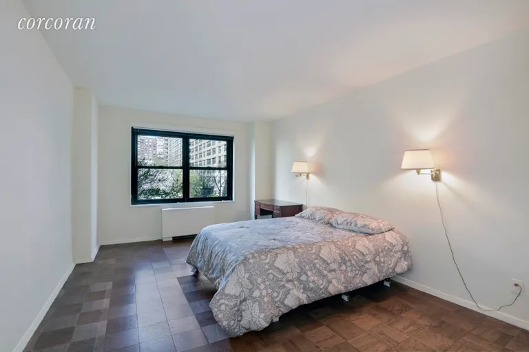New York City Real Estate | View 142 West End Avenue, 4M | Bedroom | View 4