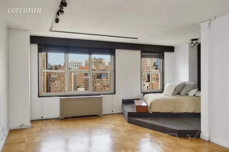 New York City Real Estate | View 205 Third Avenue, 16F | Living Room | View 2