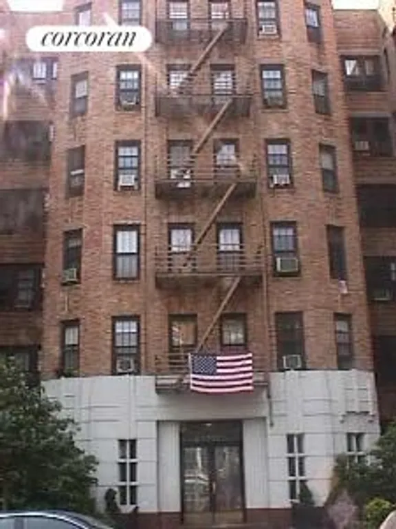 New York City Real Estate | View 200 Clinton Street, 2E | 1 Bed, 1 Bath | View 1