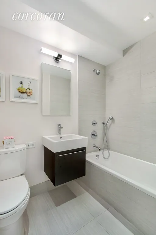 New York City Real Estate | View 176 East 77th Street, 6AL | Beautiful Second Bathroom | View 6