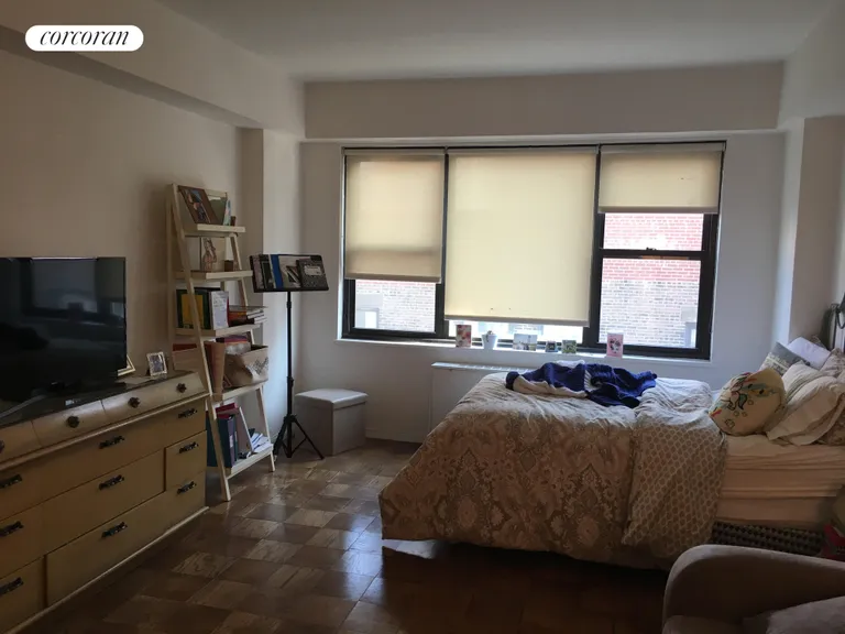 New York City Real Estate | View 7 East 14th Street, 1624 | room 1 | View 2