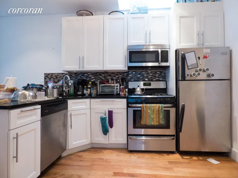 New York City Real Estate | View 747 Franklin Avenue, 3 | room 3 | View 4