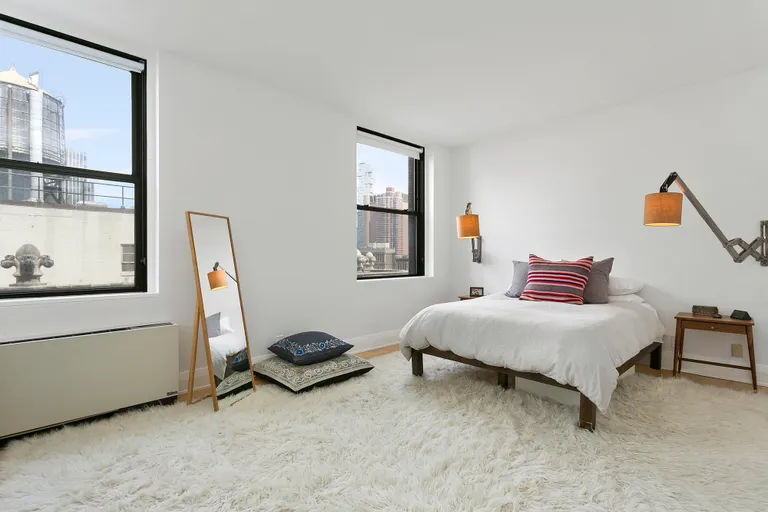 New York City Real Estate | View 150 Nassau Street, 19A | Expansive master w/ en suite bath and WIC | View 4