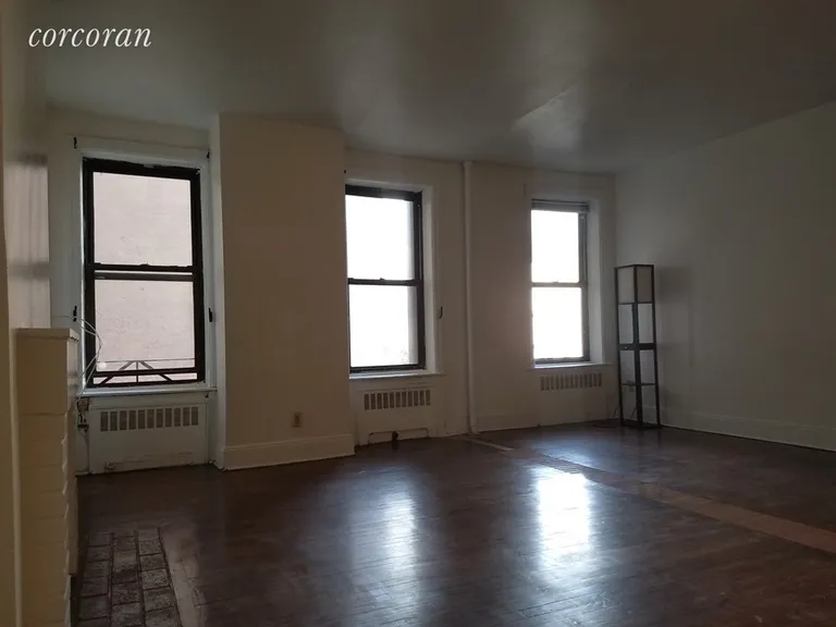 New York City Real Estate | View 250 East 75th Street, 3W | 1 Bath | View 1