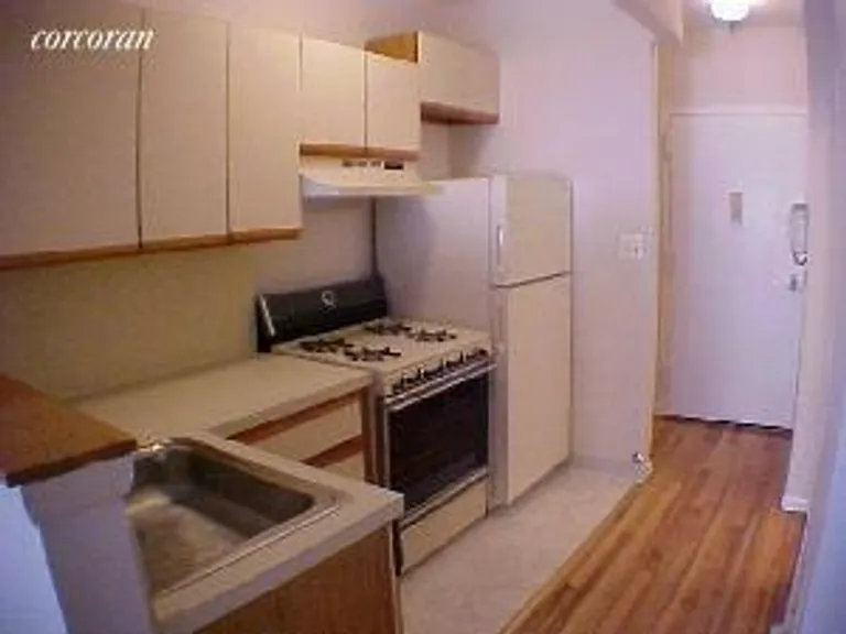 New York City Real Estate | View 190 Garfield Place, 4H | room 2 | View 3