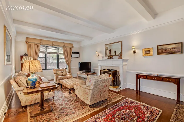 New York City Real Estate | View 1049 Park Avenue, 11B | Living Room | View 2