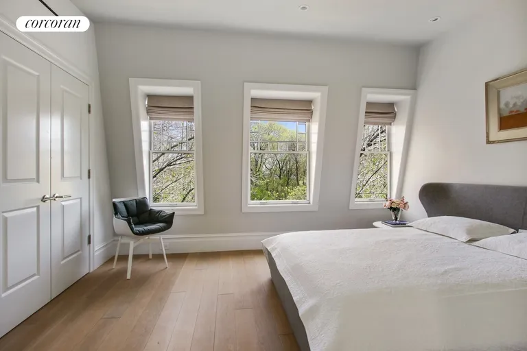 New York City Real Estate | View 146 East End Avenue | room 9 | View 10