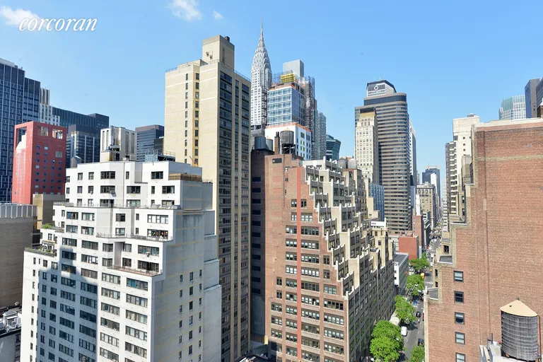 New York City Real Estate | View 301 East 45th Street, 20E | room 4 | View 5