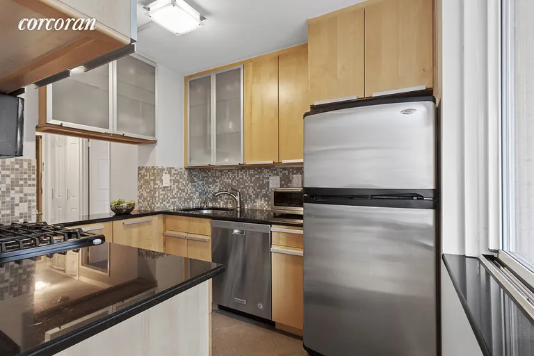 New York City Real Estate | View 50 Lexington Avenue, 11E | U-Shaped Windowed, Cook's Kitchen | View 4